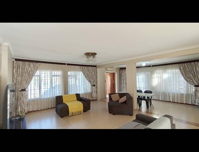 3 BEDROOM HOUSE FOR SALE IN THE WOLDS